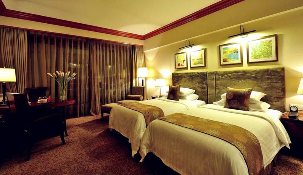 New Century Grand Hotel Kaifeng Extérieur photo