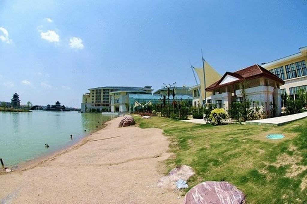 New Century Grand Hotel Kaifeng Extérieur photo