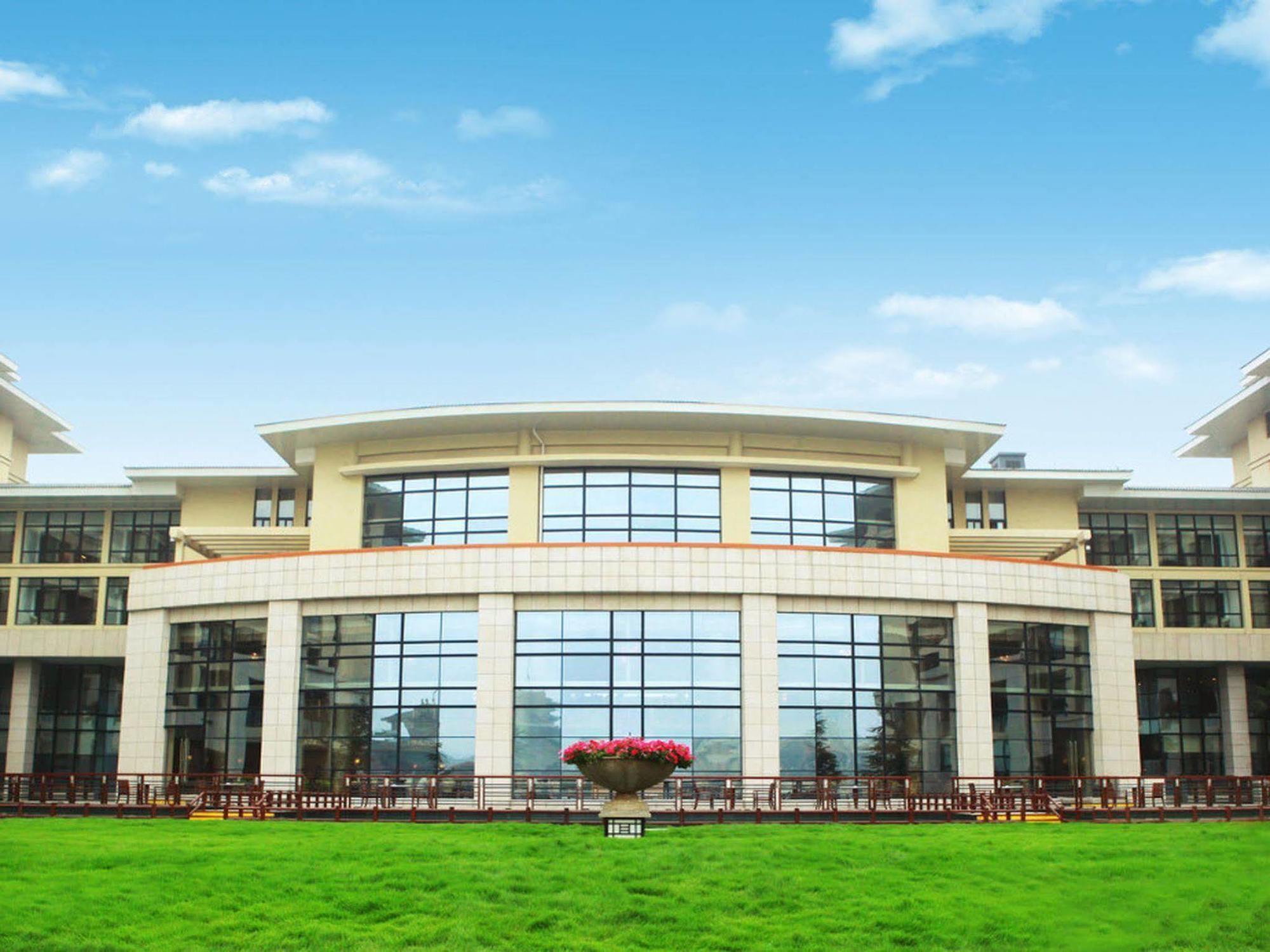 New Century Grand Hotel Kaifeng Extérieur photo